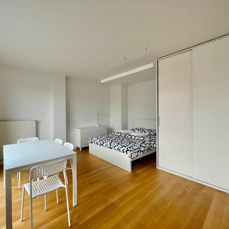 Elegant Apart-800M Main Square-Parking And Lift Вроцлав Экстерьер фото